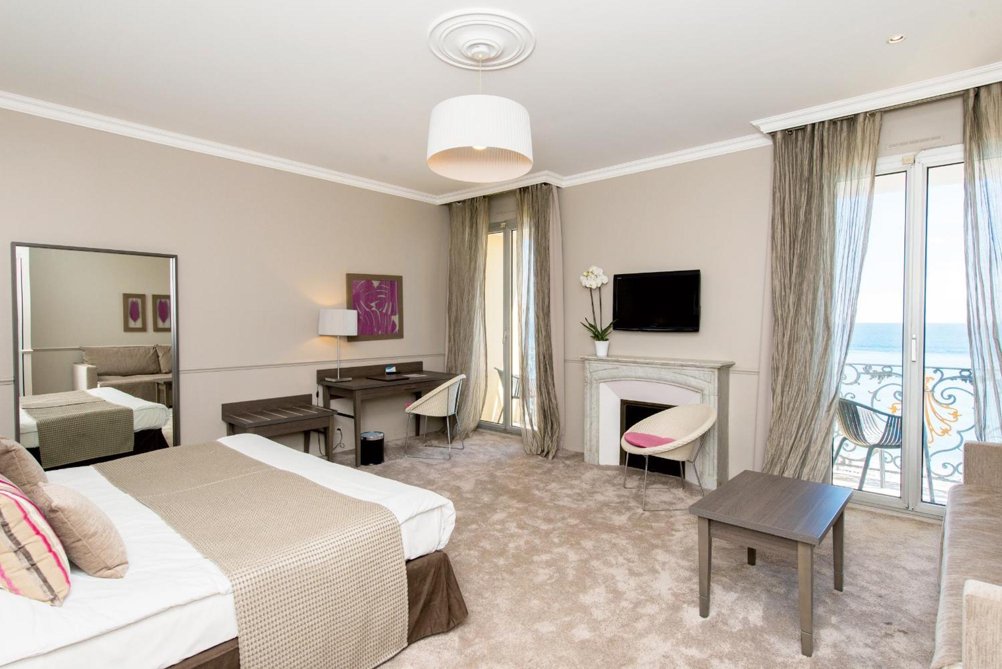 Deluxe Double or Twin Room Sea View,1498643629:JPEG